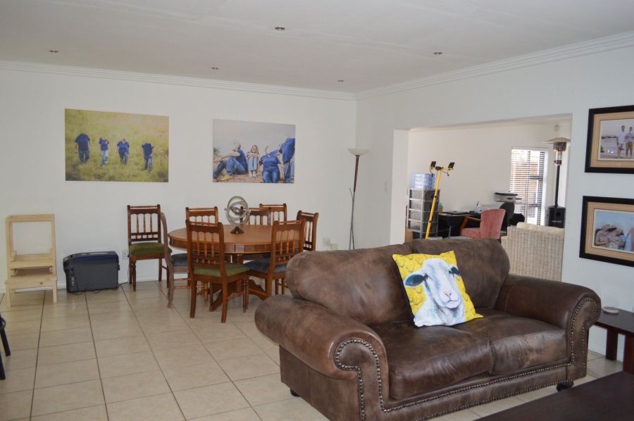 4 Bedroom Property for Sale in Wilkoppies North West